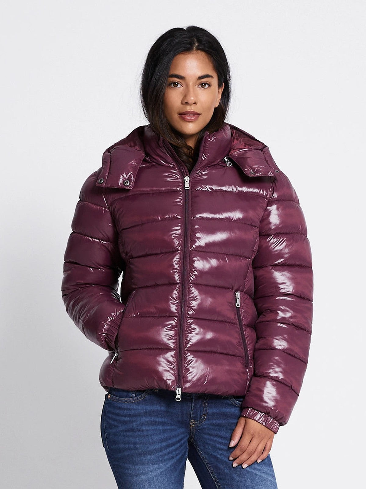 BELORA Emma cropped puffer jacket in burgundy