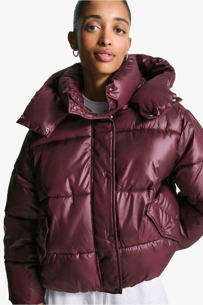 BELORA Olivia glossy burgundy cropped puffer
