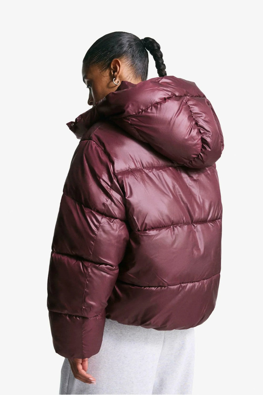 BELORA Olivia puffer back view with hood